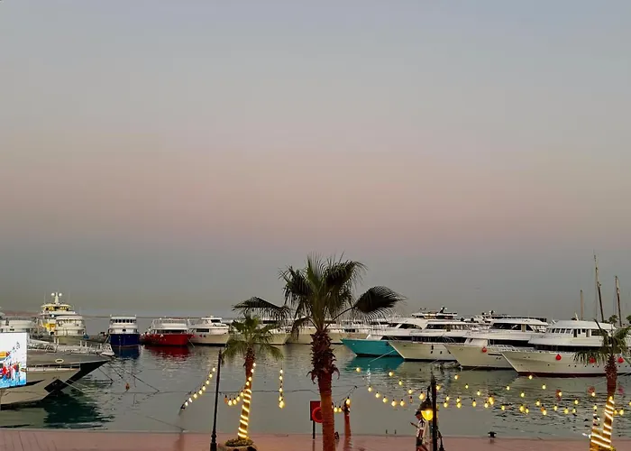 New Marina Deluxe شقة